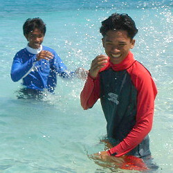 fashion swimshirts